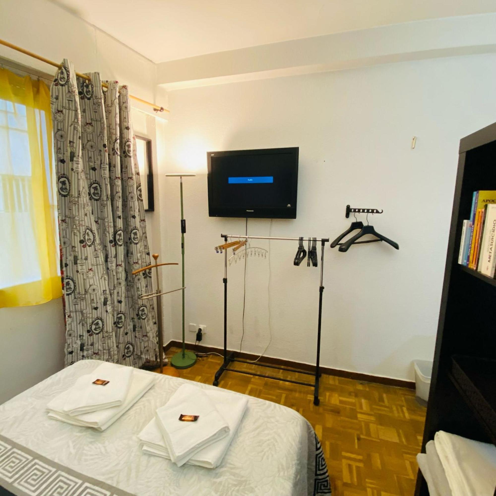 Elegante Loft En Chueca Apartment Madrid Bagian luar foto